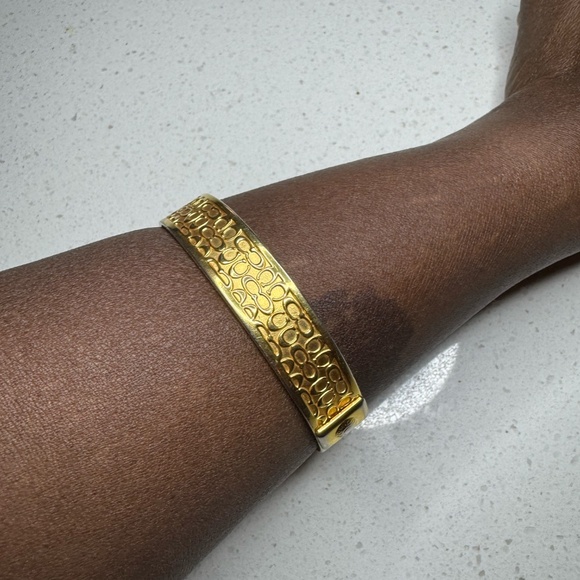 Coach bracelet - classic gold - Picture 13 of 14